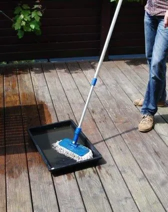 Holzterrasse pflegen und aufbereiten
