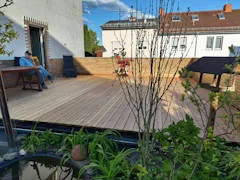 Thermokiefer Terrasse Wiesbaden