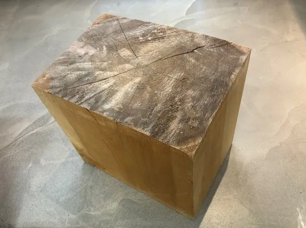 Holzklotz Holzwürfel 490x510x360