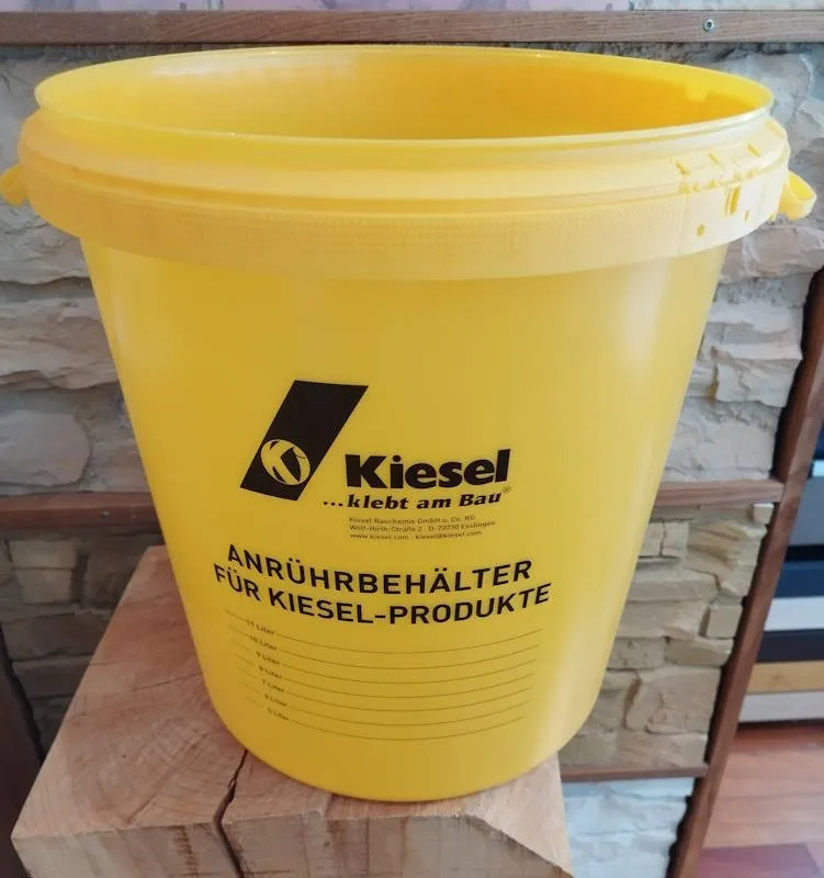 Kiesel Anrührbehälter mit Meßskala