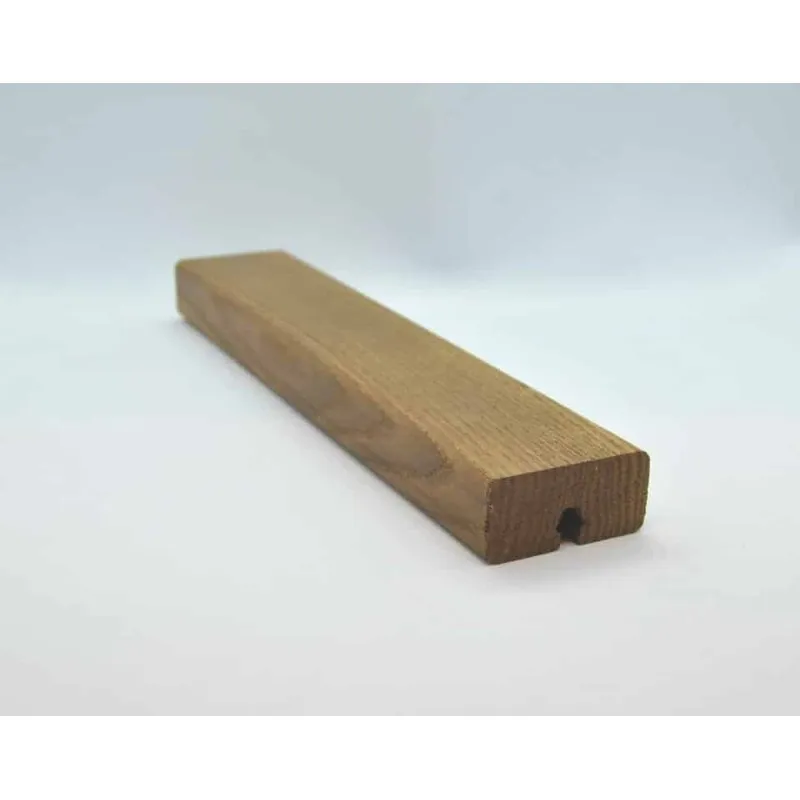 Thermoesche grad Glattkant Profil 20x52x2100